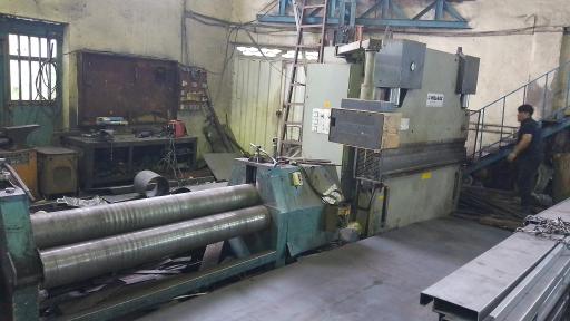 عکس کارگاه صنعتی کریم زاده