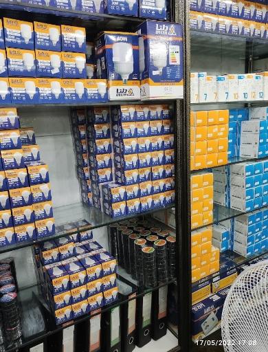 عکس برق دانا بروکس تعویض لامپ