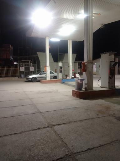 عکس جایگاه سوخت (CNG و بنزین)