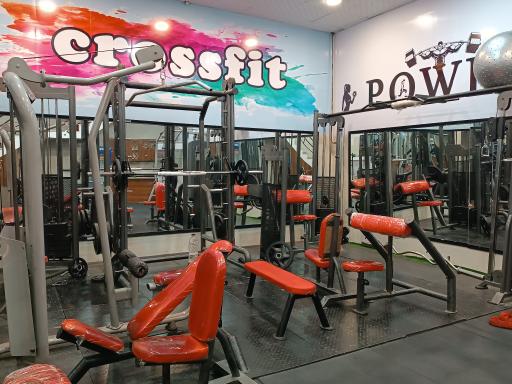 عکس باشگاه بدنسازی بانوان ماهورا