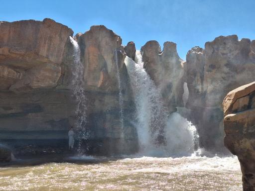 عکس آبشار آفرینه