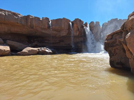 عکس آبشار آفرینه