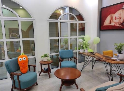 آتلیه عکاسخانه شقایق سلحشوری