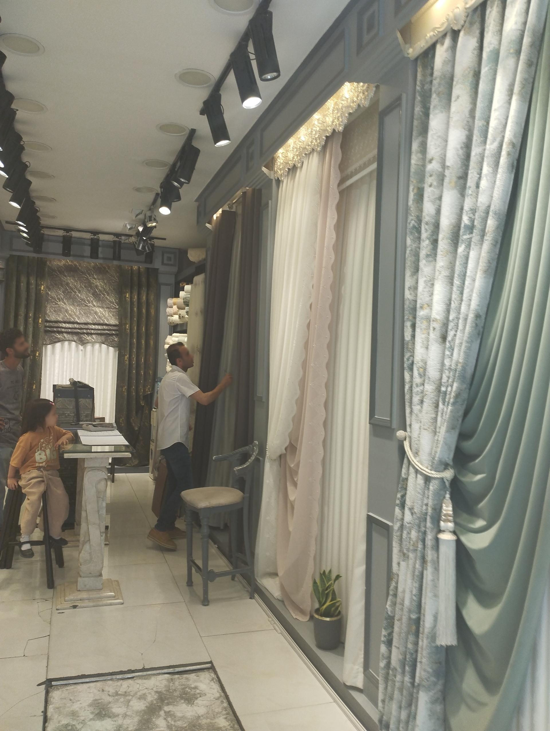 عکس گالری پرده یونیک