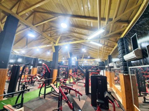 عکس باشگاه ورزشی بابک