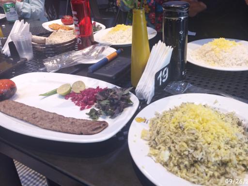 عکس رستوران جوجه طلایی