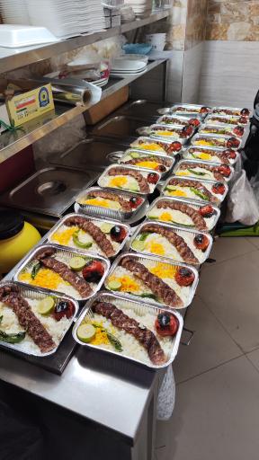 عکس رستوران بگیر و ببر تک 