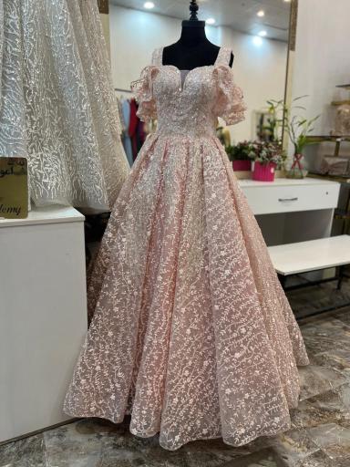 عکس آموزشگاه خیاطی و مزون عروس الگو