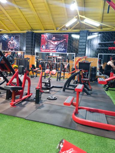 عکس باشگاه ورزشی بابک