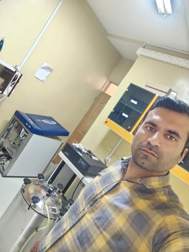 عکس تعمیر تجهیزات پزشکی و آزمایشگاهی و لیزر