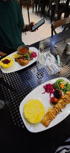 عکس رستوران جوجه طلایی