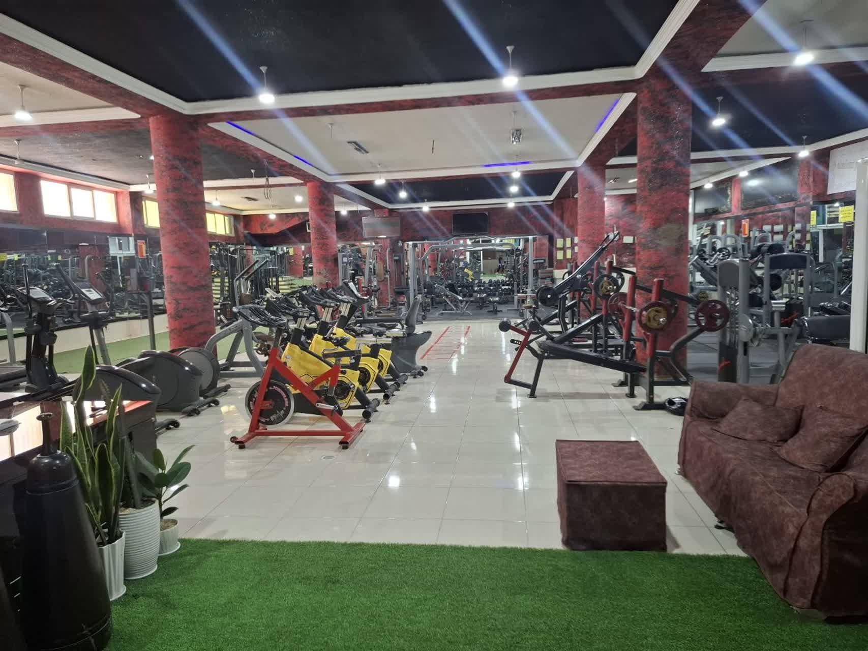 عکس باشگاه بدن سازی المپیک