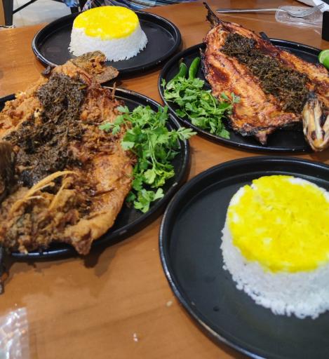 عکس رستوران جوجه طلایی