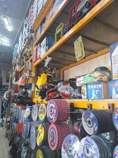 عکس رنگ و ابزار صنعتی پارسیان