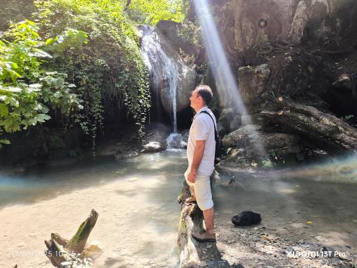 عکس آبشار لوه