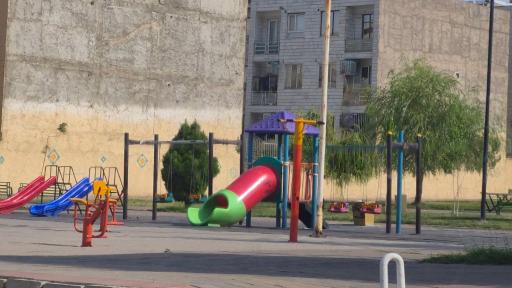 عکس زمین بازی کودکان