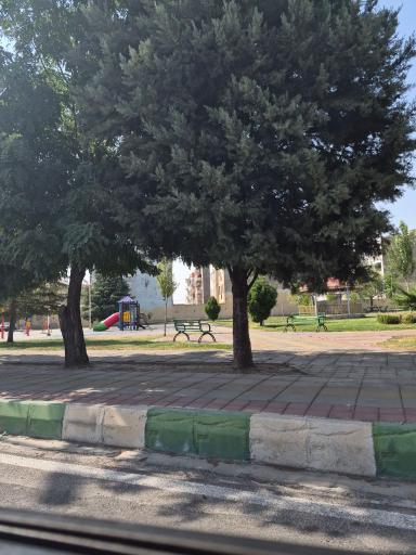 عکس زمین بازی کودکان