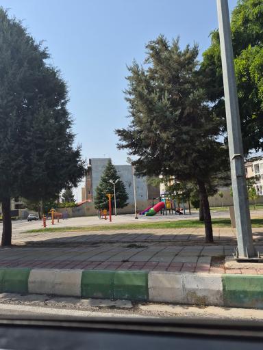 عکس زمین بازی کودکان