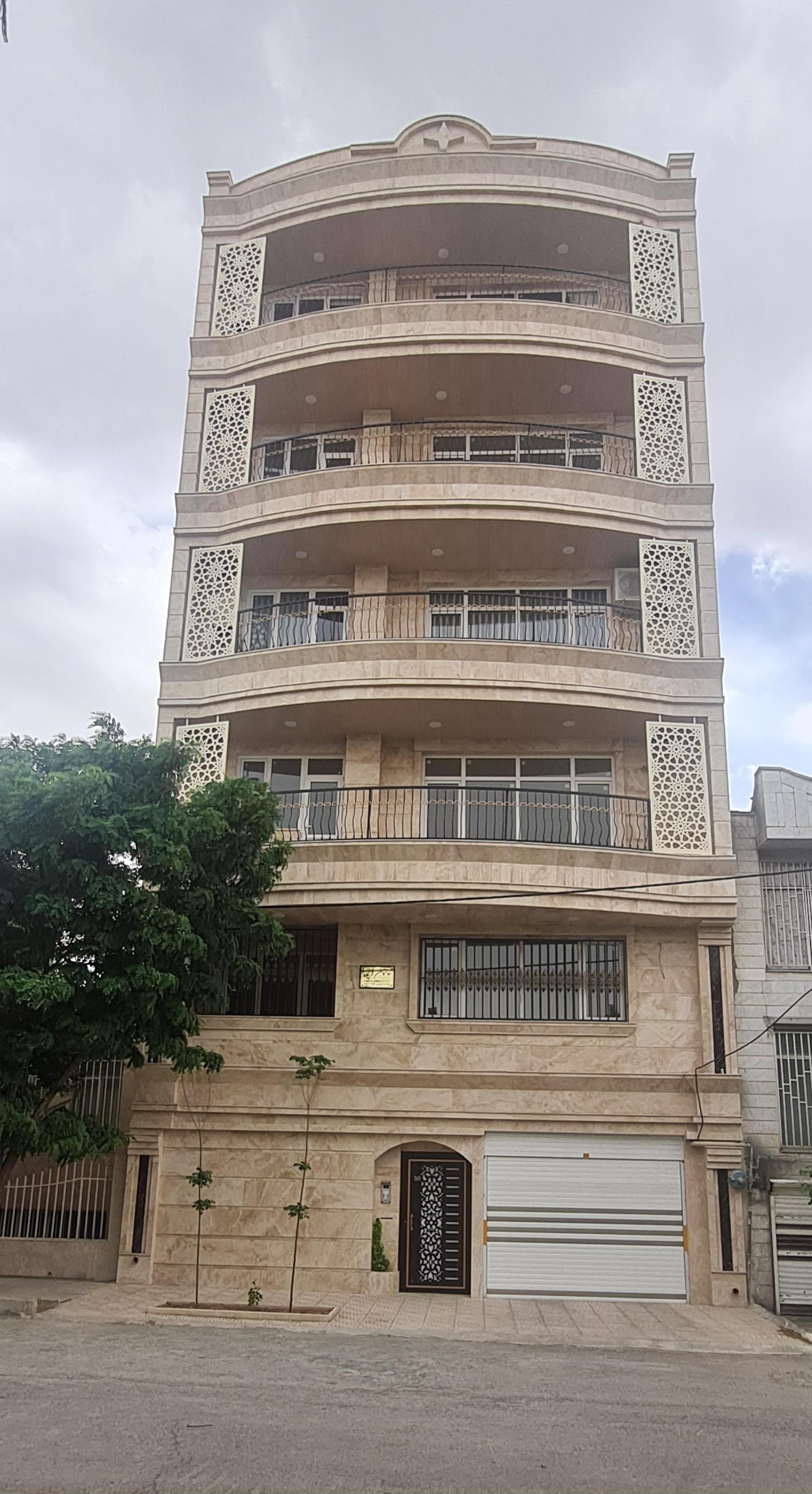 عکس ساختمان آیناز