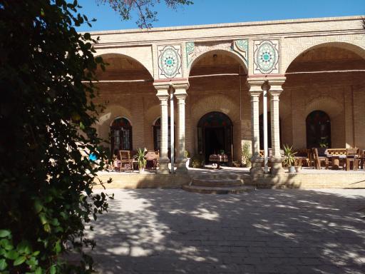 عکس اقامتگاه سنتی خرم