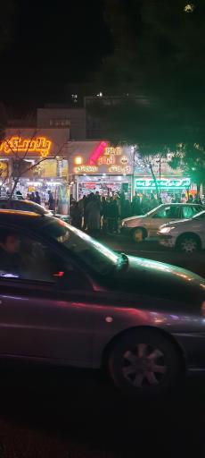 عکس فروشگاه مداد قرمز