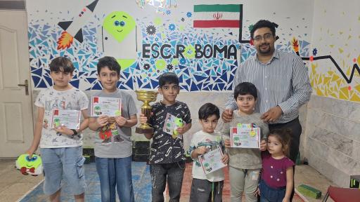 عکس باشگاه ورزش های الکترونیک و رباتیک مبتکران آینده