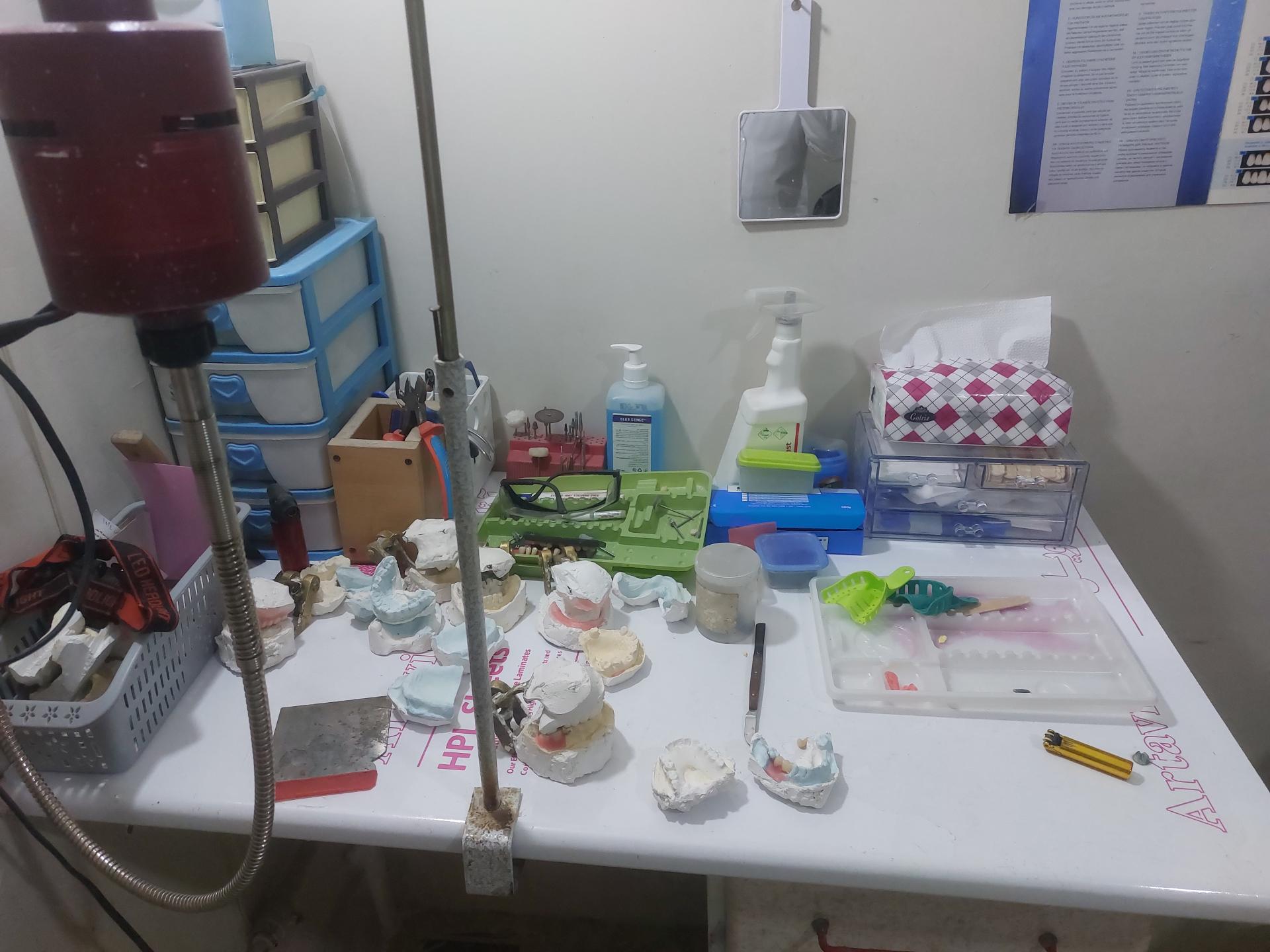 عکس مرکزپروتز دندانی پارس طب