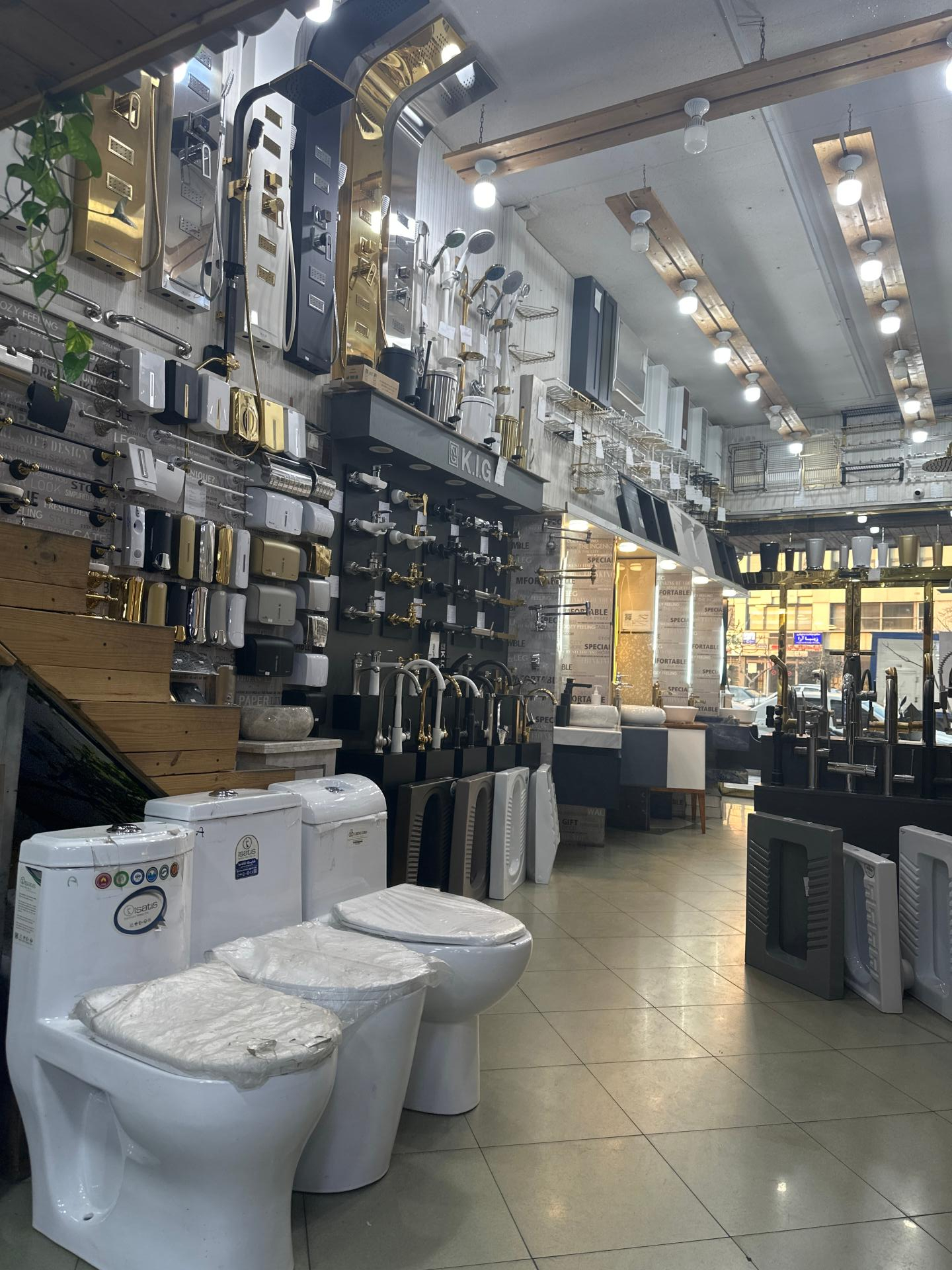 عکس گالري بيستون