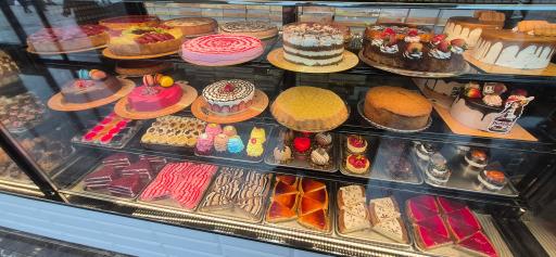 عکس نان و شیرینی تهران