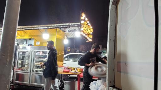 کبابی شهروز 