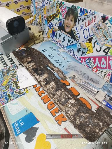 عکس ترمیم پلاک اتومبیل فرزاد