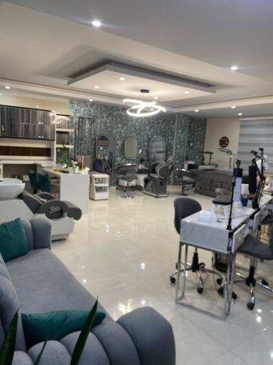 عکس سالن زیبایی شیوا
