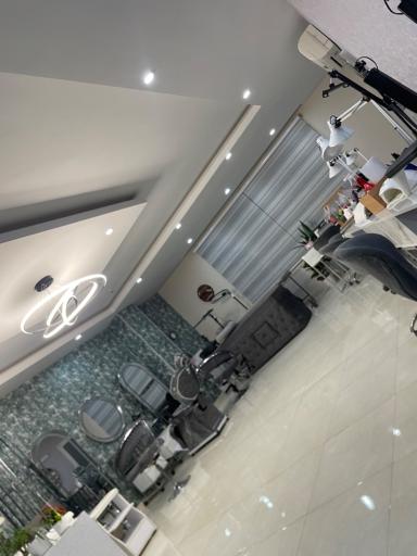 عکس سالن زیبایی شیوا