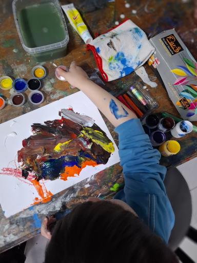 عکس گالری و آموزشگاه هنری آرمان