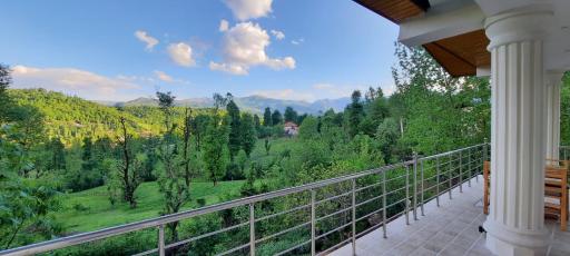 عکس اقامتگاه جنگلی آپادانا 