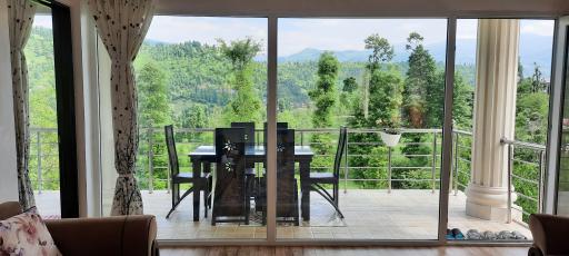 عکس اقامتگاه جنگلی آپادانا 