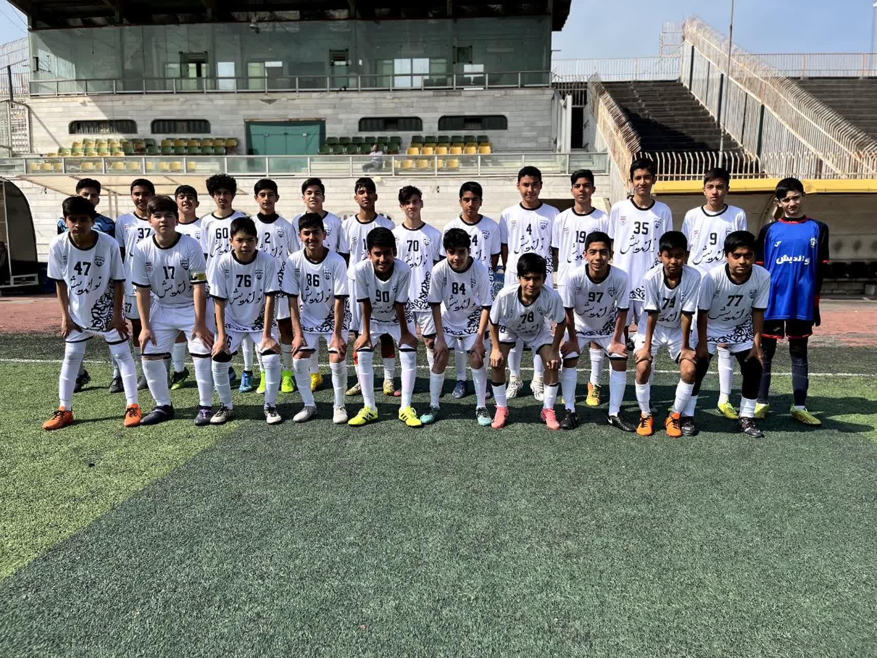 عکس باشگاه تخصصی فوتبال نواندیش