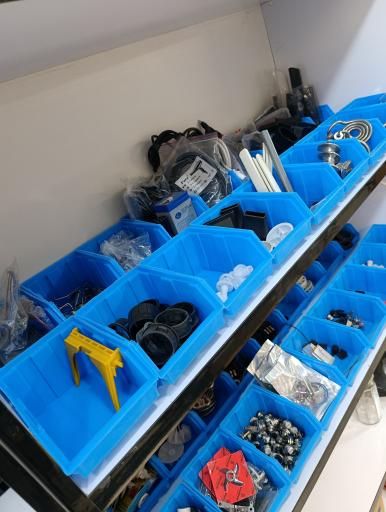 عکس تعمیرات لوازم خانگی سیمرغ