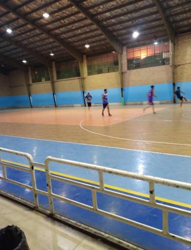 عکس سالن‌ ورزشی‌ طلائیه