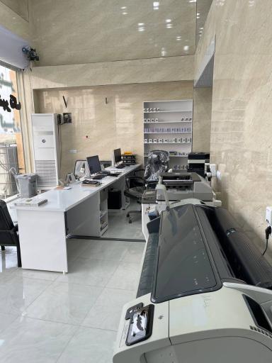 عکس چاپخانه و تابلوساز فرانقش