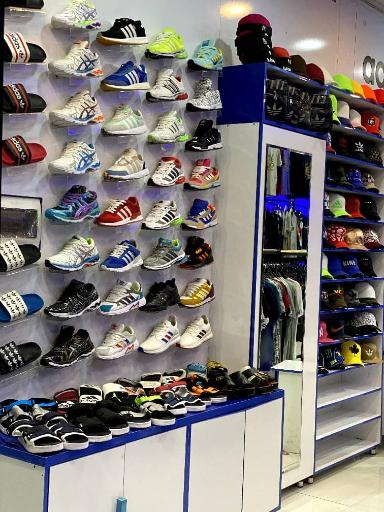 عکس فروشگاه آدیداس بلک