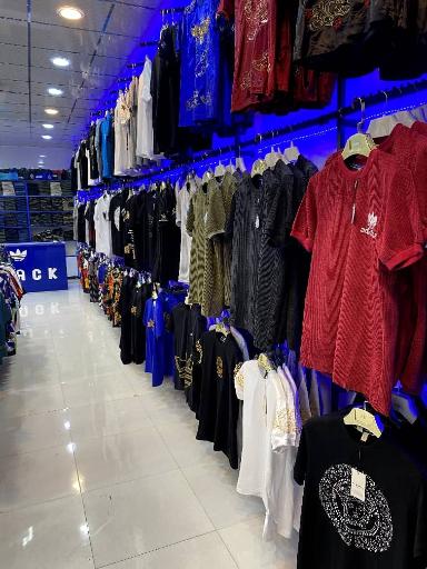 عکس فروشگاه آدیداس بلک