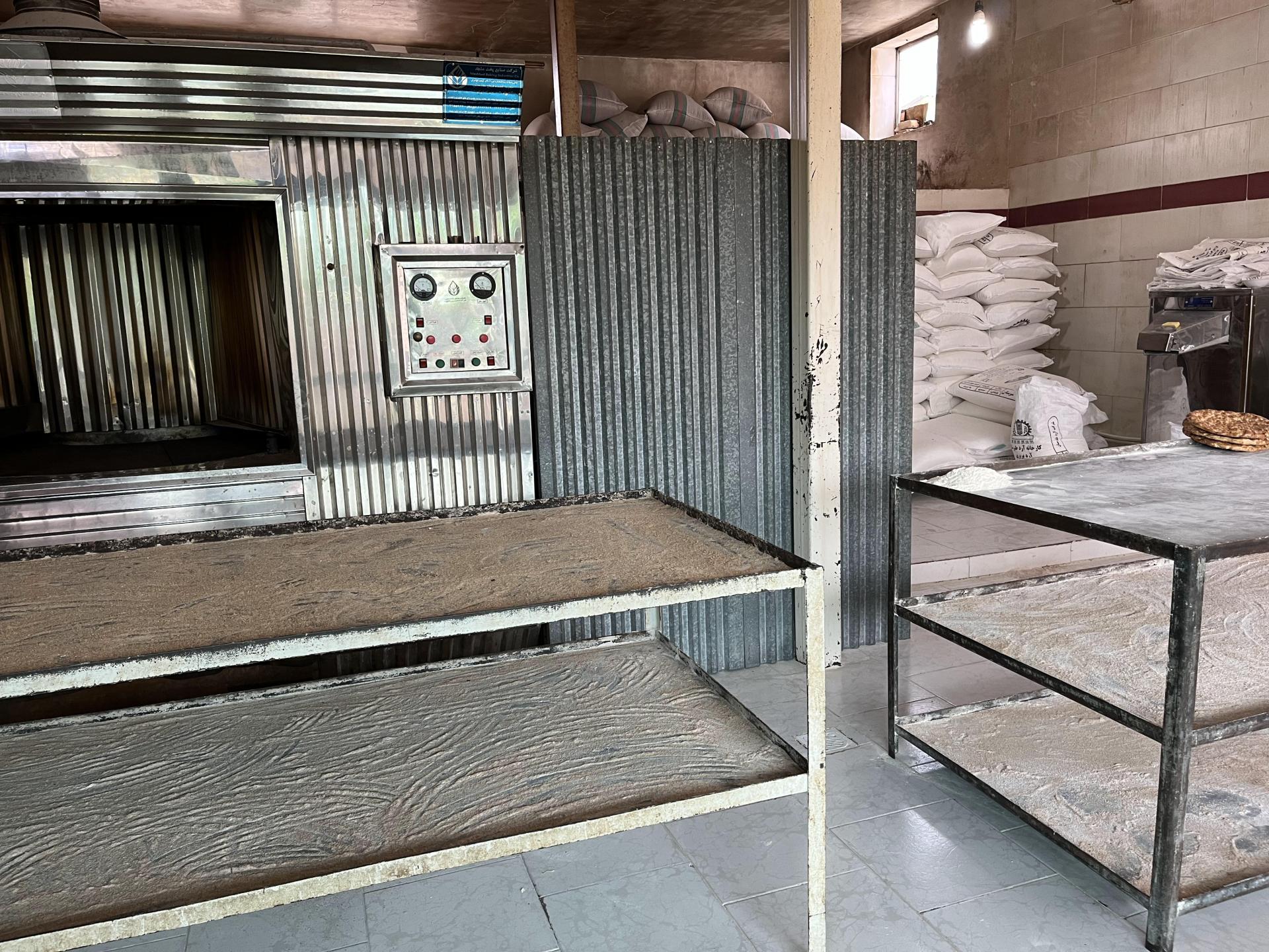 عکس نانوایی سیده بیگم داودی 