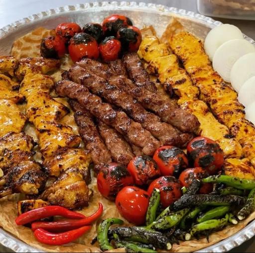 عکس آشپزخانه مرکزی کامبیز