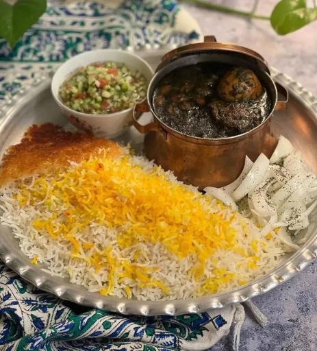 عکس آشپزخانه مرکزی کامبیز