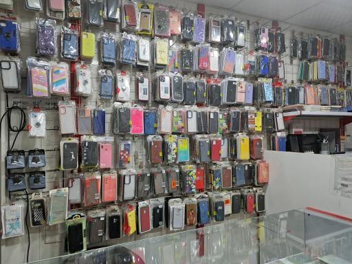 عکس خدمات موبایل و رایانه آراد زرین جو