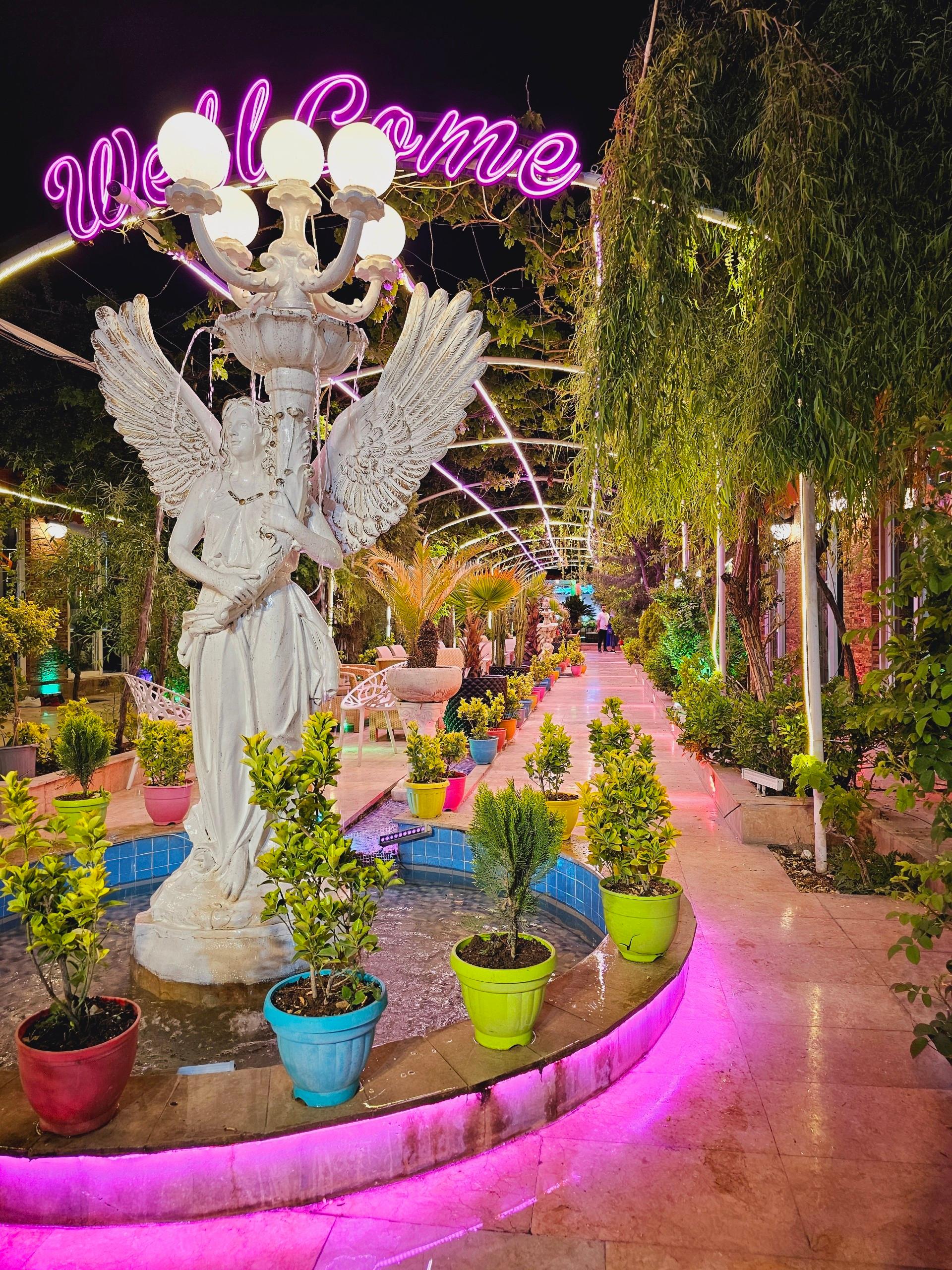 عکس چایخانه کاکو شیرازی