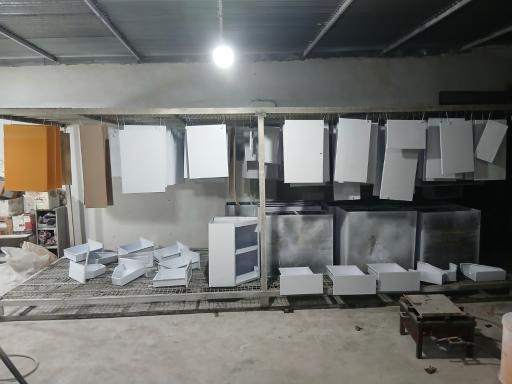 عکس تولیدی کابینت و رنگ کوره ای ماندگار