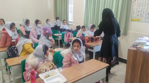 عکس مدرسه ابتدایی ندای اسلام