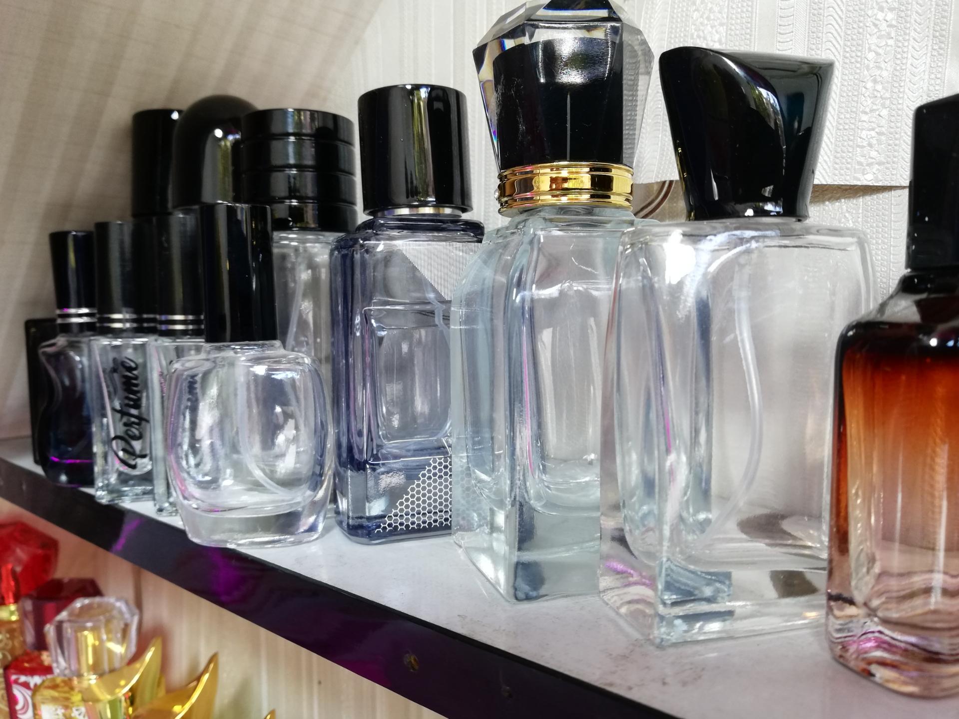 عکس فروشگاه عطر وطن